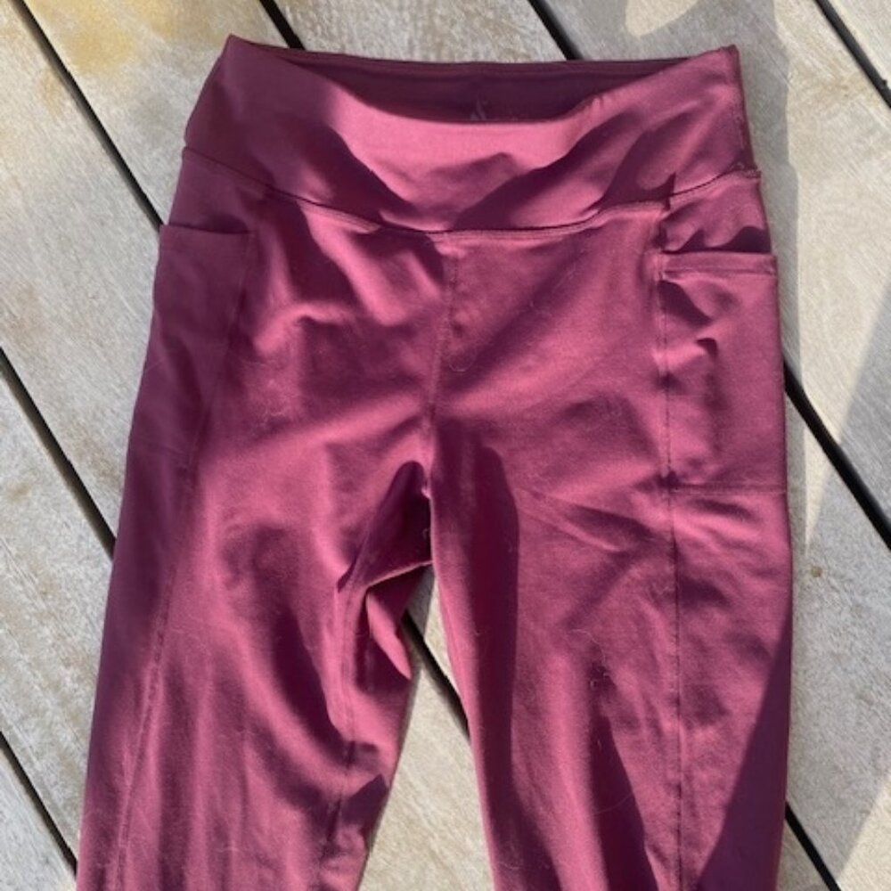 Women's Sketcher's Medium Wine Colored GO WALK Joy Pant with Pockets - Like New! - Picture 2 of 5